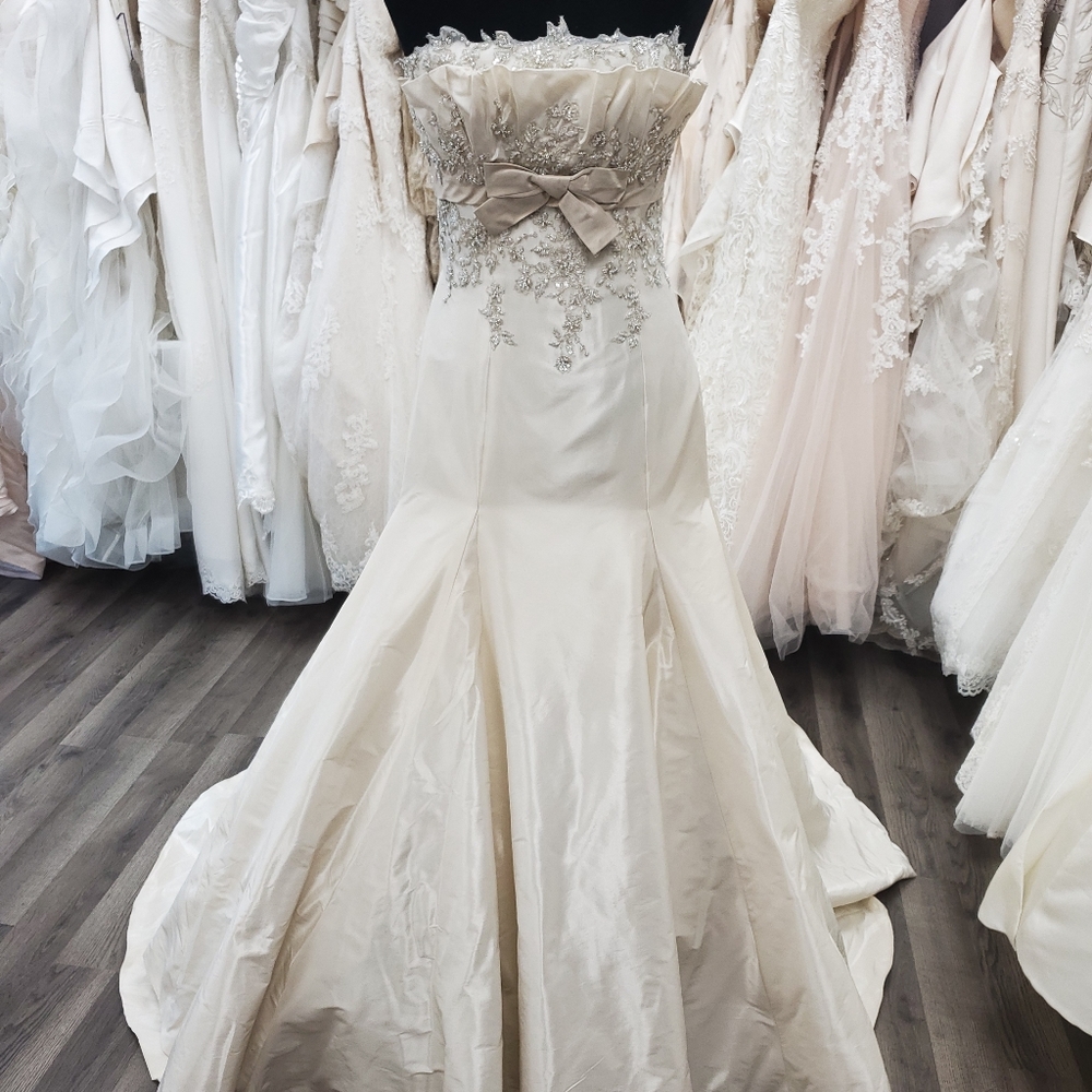 Maggie Sottero Wedding Dress